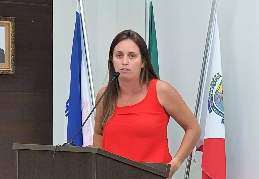 Texto/Vídeo: Vereadora Kamilla Rocha pede atenção urgente na unidade de saúde de Setiba, em Guarapari